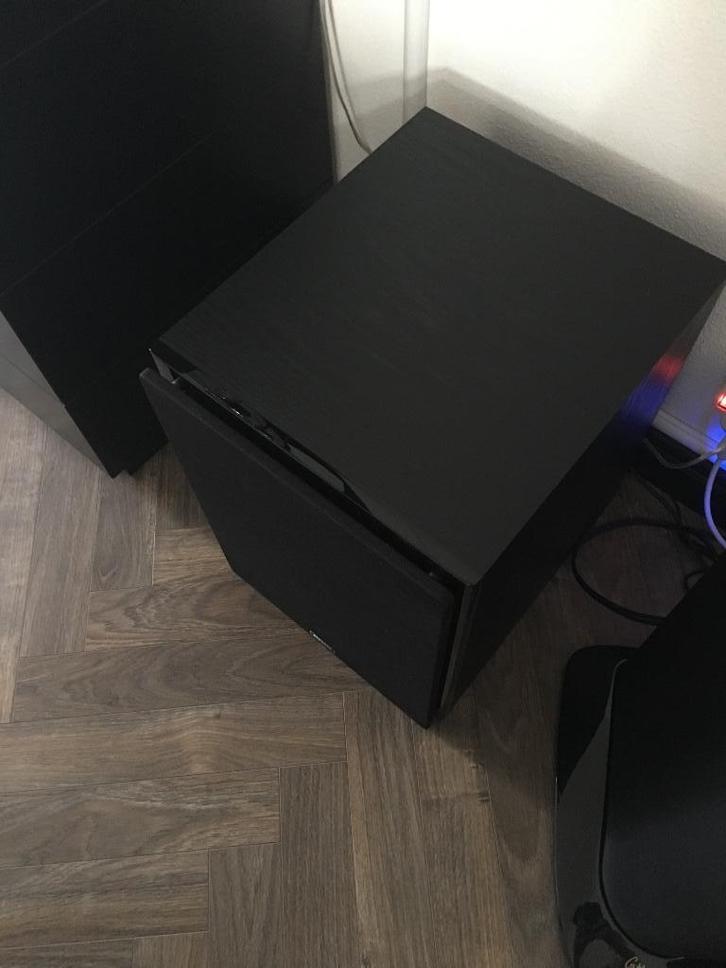 Te koop 2 STUKS Magnat Signature Sb 530A .Prijs per stuk!!, Audio, Tv en Foto, Luidsprekers, Nieuw, Subwoofer, 120 watt of meer