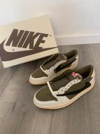 NIKE AIR JORDAN 1 LOW TRAVIS SCOTT MEDIUM OLIVE, Ophalen of Verzenden, Nieuw, Overige kleuren