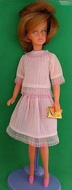 Vintage Barbie/Tressy Blouses&Rok Roze/Kant Tas/Clutch Goud, Verzamelen, Poppen, Gebruikt, Ophalen of Verzenden, Kleertjes