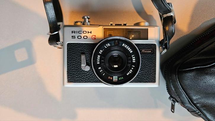 Ricoh 500 G analoge camera + origineel leren tasje, Audio, Tv en Foto, Fotocamera's Analoog, Gebruikt, Compact, Overige Merken