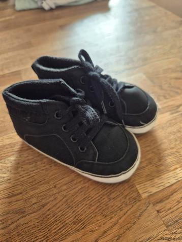 Zwarte Baby Schoentjes beschikbaar voor biedingen