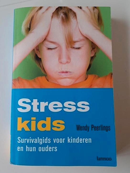 Wendy Peerlings - Stresskids, Boeken, Zwangerschap en Opvoeding, Zo goed als nieuw, Zwangerschap en Bevalling, Ophalen of Verzenden