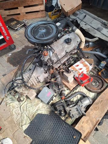 bmw e30 m10b18 motorblok en diff veerpoten benzine tank  beschikbaar voor biedingen