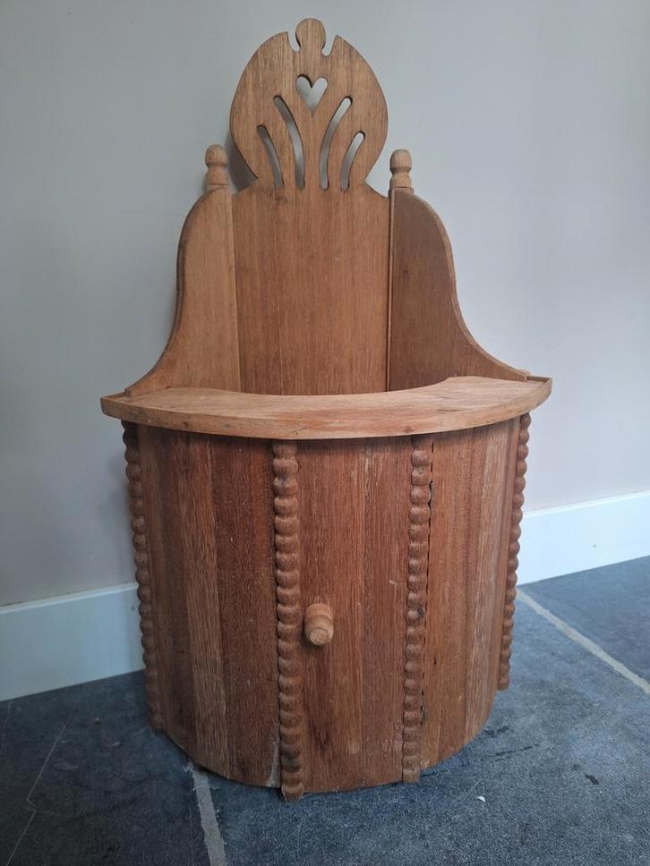 Vintage Houten Kastje/Tafeltje ouderwets kinderstoel, Antiek en Kunst, Antiek | Meubels | Kasten, Ophalen