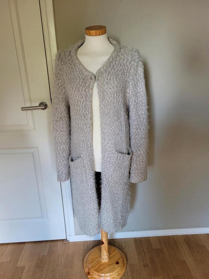 Lang vest,fluffy,mt M,OR Collection, Kleding | Dames, Truien en Vesten, Zo goed als nieuw, Maat 38/40 (M), Beige, Ophalen of Verzenden