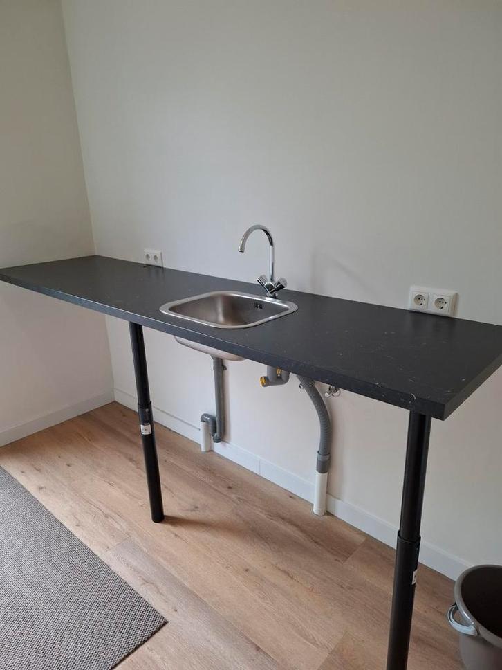 Zgan keukenblad met spoelbak en kraan. Zwart gemarmerd., Huis en Inrichting, Keuken | Keukenelementen, Zo goed als nieuw, Minder dan 100 cm
