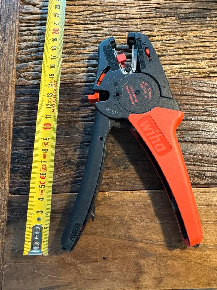 Te koop een splinternieuwe Wiha automatische striptang 16mm, Auto diversen, Autogereedschap, Zo goed als nieuw, Ophalen of Verzenden