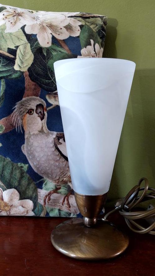 Vintage Tafellamp lamp bronskleur, witte kelk  Albast marmer, Huis en Inrichting, Lampen | Tafellampen, Zo goed als nieuw, Minder dan 50 cm