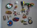 17 x Carnaval medaille / speld /pin, Verzamelen, Ophalen, Gebruikt, Overige onderwerpen, Speldje of Pin