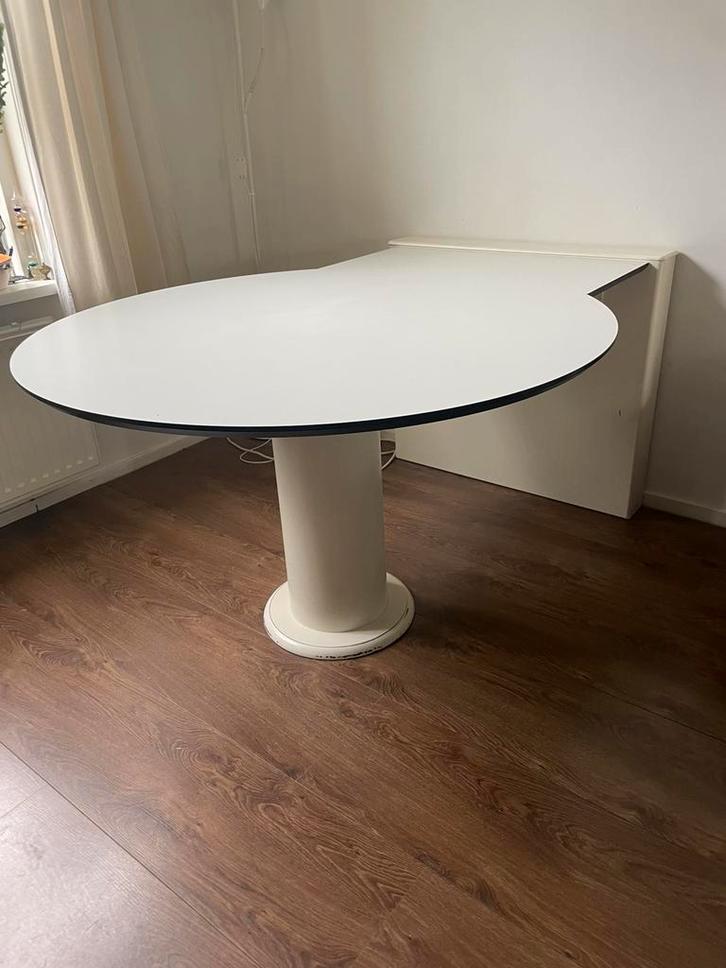 MOET WEG Design tafel uitschuifbaar zie beschrijving, Huis en Inrichting, Tafels | Eettafels, Gebruikt, 100 tot 150 cm, Rond, Ophalen