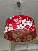 2 mooie hanglampen, Ophalen, Kunststof, Klassiek, chic, bloemen, Zo goed als nieuw
