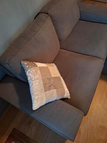 Mooie 2-zits bank te koop!