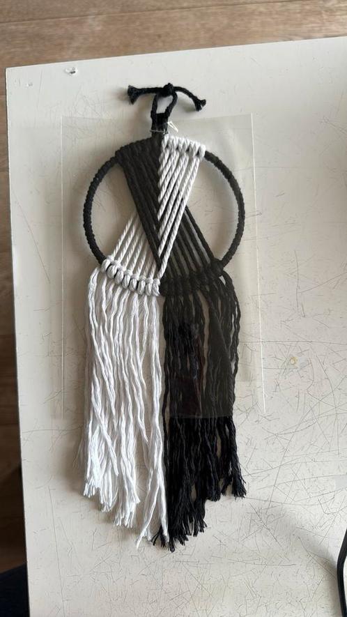 Macrame dromenvanger, zwart/wit, 10 cm diameter, Huis en Inrichting, Woonaccessoires | Wanddecoraties, Nieuw, Ophalen of Verzenden