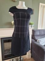 Sandro Ferrone 40 NL 38 M zwart grijs geruit gratis verz NL, Kleding | Dames, Jurken, Maat 38/40 (M), Verzenden, Zwart, Zo goed als nieuw