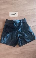 Korte broek, Ophalen of Verzenden, Zo goed als nieuw, Kort