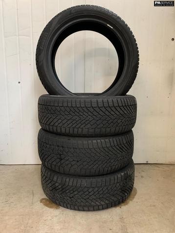 4x Pirelli 235 50 20 Winterbanden met 7.5 mm  beschikbaar voor biedingen