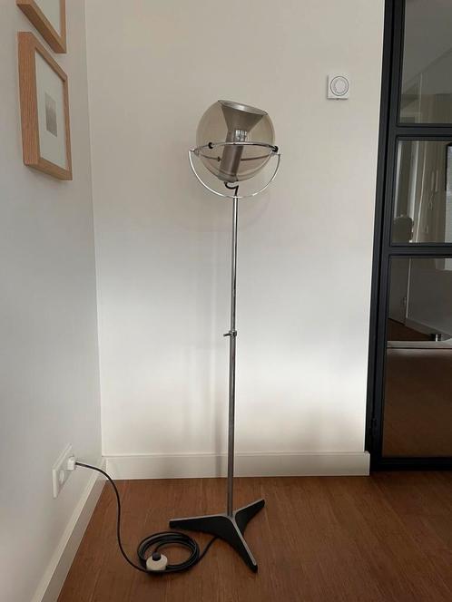 RAAK A'dam vintage globe vloerlamp - design Frank Ligtelijn, Huis en Inrichting, Lampen | Vloerlampen, Zo goed als nieuw, 150 tot 200 cm