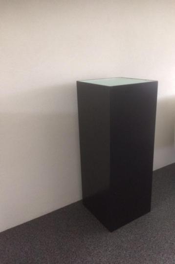 ZWARTE ZUIL SOKKEL KOLOM PILAAR CONSOLE MET VERLICHTING 134 beschikbaar voor biedingen