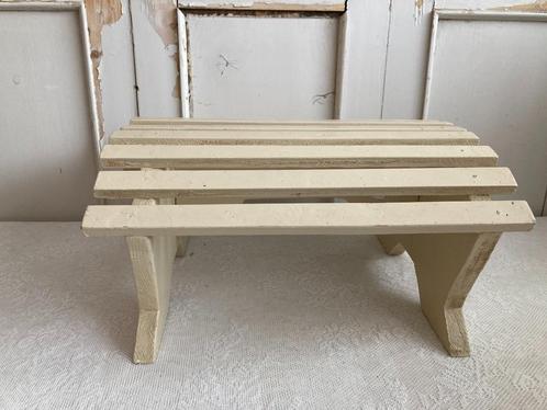 Brocante houten voetenbankje, Huis en Inrichting, Banken | Voetenbanken en Poefen, Gebruikt, Minder dan 50 cm, 50 tot 75 cm, Rechthoekig