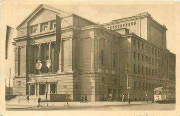 (381-260-021) Magdeburg Theater beschikbaar voor biedingen