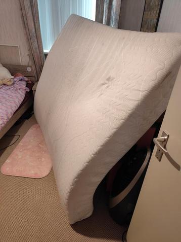 Fris matras 200x 180cm beschikbaar voor biedingen
