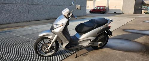 Te koop Piaggio Beverly m28, Motoren, Motoren | Piaggio, Particulier, Scooter, Ophalen