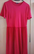 Zara jurkje met plissé - rood - maat S, Maat 38/40 (M), Ophalen of Verzenden, Zo goed als nieuw, Boven de knie