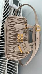 Miu miu nieuw mag weg, Sieraden, Tassen en Uiterlijk, Tassen | Damestassen, Ophalen of Verzenden, Nieuw, Zwart, Handtas