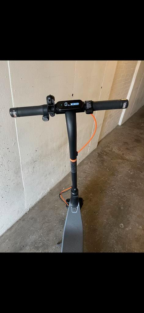 Elektrische step - Perfect voor woon-werkverkeer!, Fietsen en Brommers, Steps, Zo goed als nieuw, Elektrische step (E-scooter)