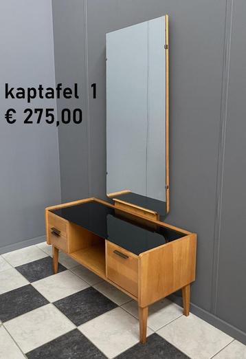50 jaren 2 verschillende kaptafels met of zonder zwart glas  beschikbaar voor biedingen