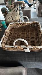 Mooie riviera maison mand  53 x 53 cm, Huis en Inrichting, Woonaccessoires | Dienbladen, Ophalen, Zo goed als nieuw, Overige materialen