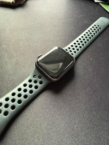 Apple Watch Series 5 Nike Edition beschikbaar voor biedingen