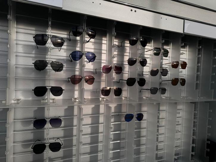 Partij zonnebrillen mannen (260 stuks) partijhandel, Sieraden, Tassen en Uiterlijk, Zonnebrillen en Brillen | Heren, Zo goed als nieuw