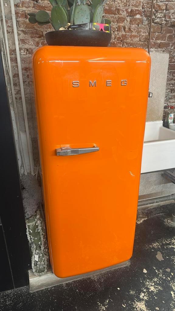 Smeg koelkast, Witgoed en Apparatuur, Koelkasten en IJskasten, Zo goed als nieuw, Met vriesvak, 200 liter of meer, 160 cm of meer