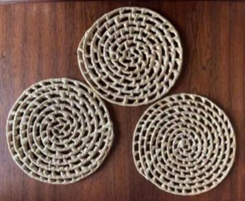 Sisal onderzetters voor pannen, schalen, pot; 20 cm doorsnee beschikbaar voor biedingen