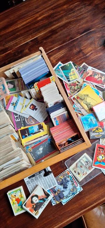Grote verzameling stickers en verzamelplaatjes  beschikbaar voor biedingen