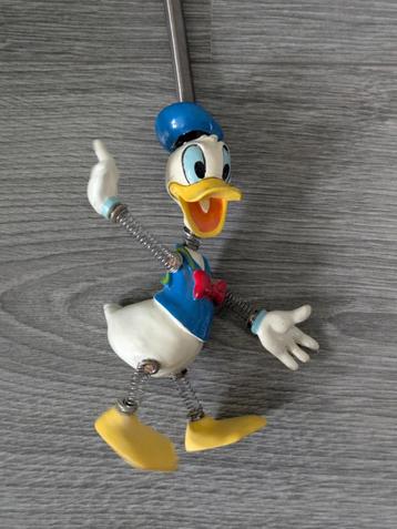 Hangende Donald Duck (oud) beschikbaar voor biedingen
