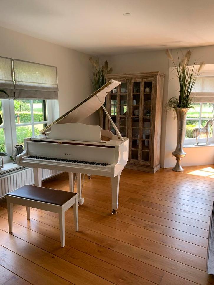 Yamaha C1 vleugel, Muziek en Instrumenten, Piano's, Zo goed als nieuw, Vleugel, Wit, Hoogglans, Ophalen