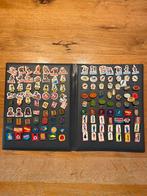 Map met verschillende speldjes 1, Verzamelen, Speldjes, Pins en Buttons, Ophalen of Verzenden, Gebruikt, Overige onderwerpen, Speldje of Pin