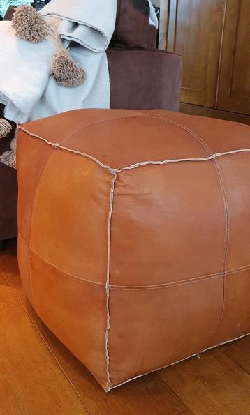 Nieuwe Marokkaanse handgemaakte leren poef, gevuld  beschikbaar voor biedingen