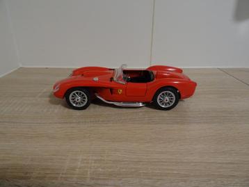 Bburago Ferrari 250 Testa Rosso 1957 rood 1:18 vitrineslZGAN beschikbaar voor biedingen