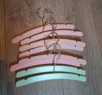 Houten kledinghangers voor baby- en kinderkleding, Ophalen of Verzenden, Zo goed als nieuw