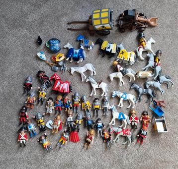 Playmobil paarden en ridders / poppetjes  beschikbaar voor biedingen