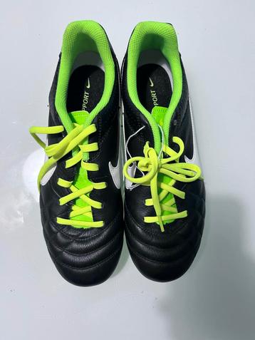 Nike Tiempo voetbalschoenen beschikbaar voor biedingen