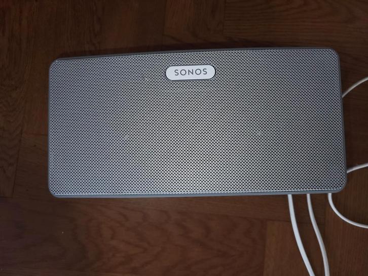 Sonos play   3 weinig gebruikt, Audio, Tv en Foto, Luidsprekers, Zo goed als nieuw, Front, Rear of Stereo speakers, Minder dan 60 watt