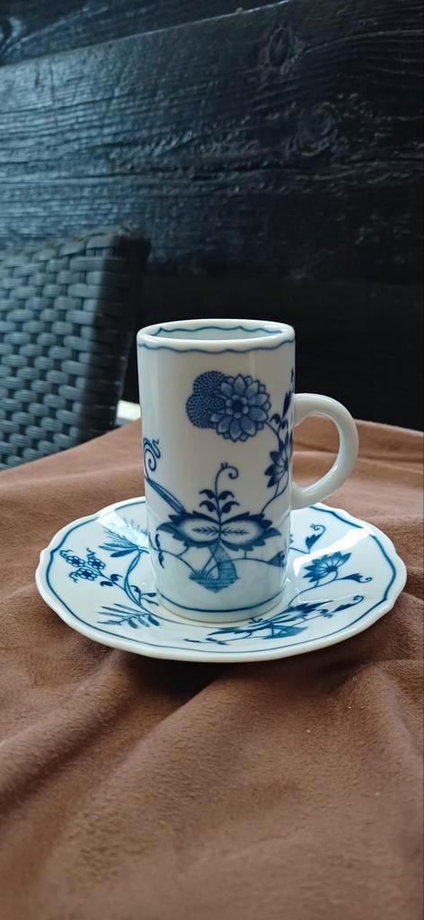 Blue Danube kop en schotel, Antiek en Kunst, Antiek | Porselein, Ophalen of Verzenden