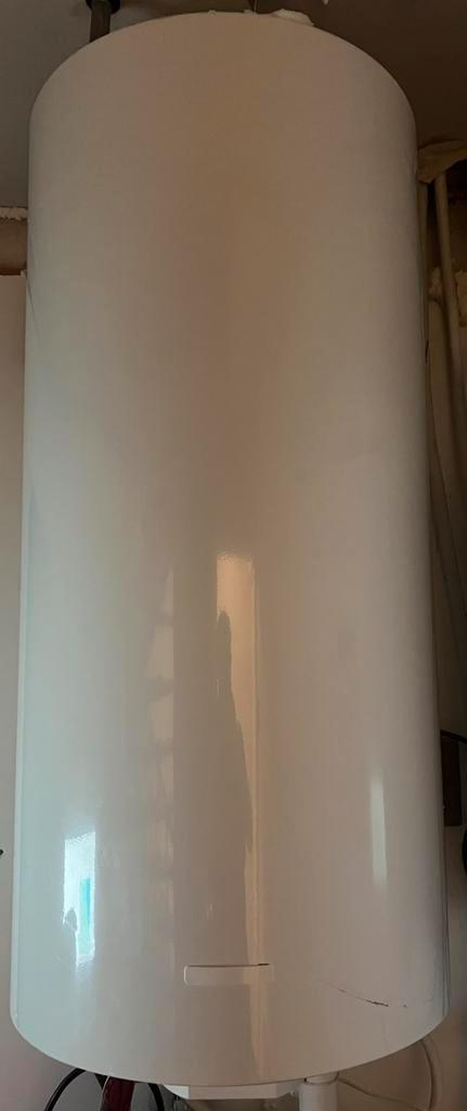 Electrische boiler 200 liter anderhalf jaar oud, Doe-het-zelf en Verbouw, Geisers en Boilers, Zo goed als nieuw, Ophalen of Verzenden