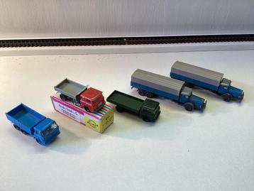Setje vrachtwagens N spoor beschikbaar voor biedingen