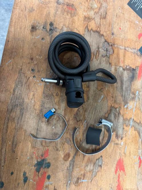 AXA Newton PI insteek kabel slot, Fietsen en Brommers, Fietsaccessoires | Fietssloten, Nieuw, Insteekslot, Ophalen