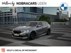 BMW 1-serie 118i High Executive M Sport Automaat / Panoramad, Auto's, BMW, Nieuw, Te koop, Zilver of Grijs, 5 stoelen